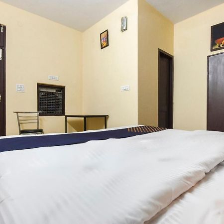 Spot On 70295 Sky Inn Джаландхар Екстериор снимка