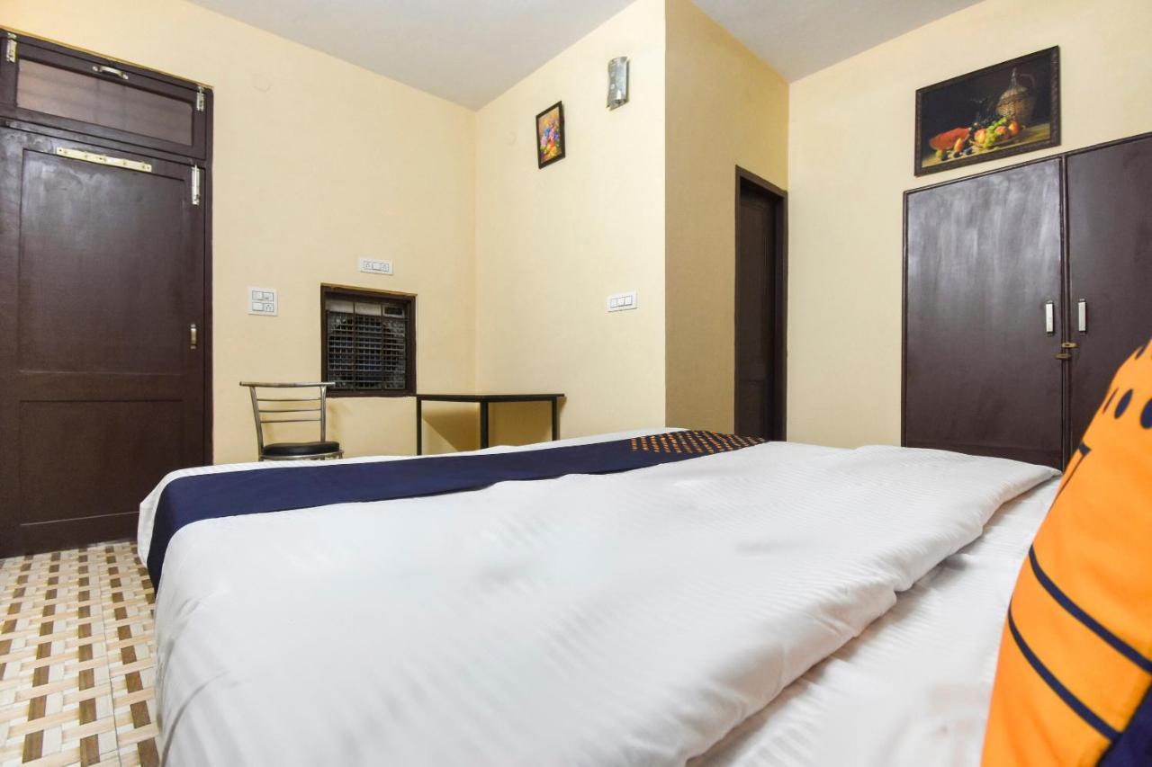 Spot On 70295 Sky Inn Джаландхар Екстериор снимка
